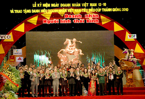 Cúp Bông Hồng Vàng 2010
